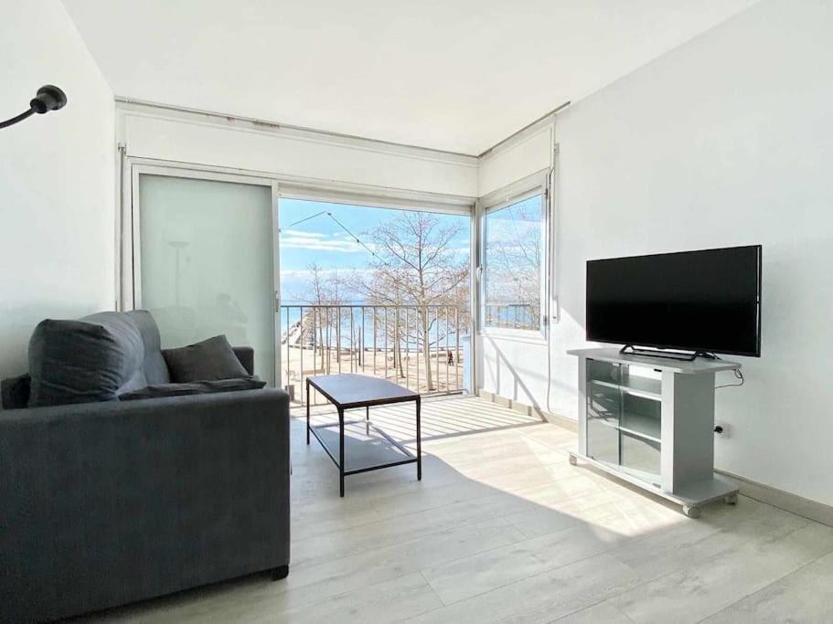 Estudio Frente Al Mar En Roses Con Vistas Εξωτερικό φωτογραφία