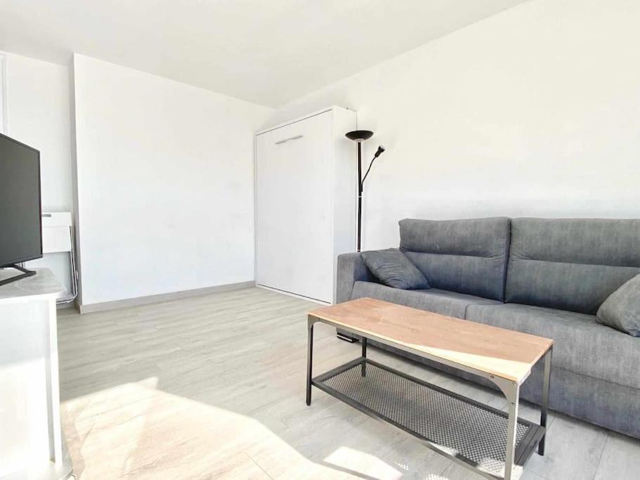 Estudio Frente Al Mar En Roses Con Vistas Εξωτερικό φωτογραφία